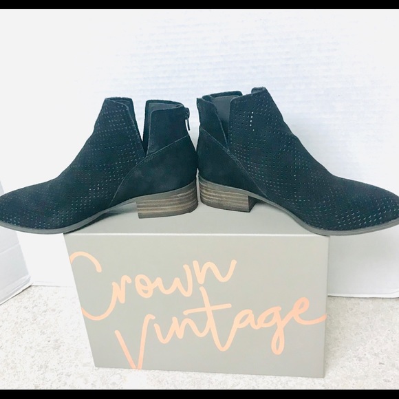 BLACK DRESS BOOTS BY CROWN VINTAGE “RUMBLE”